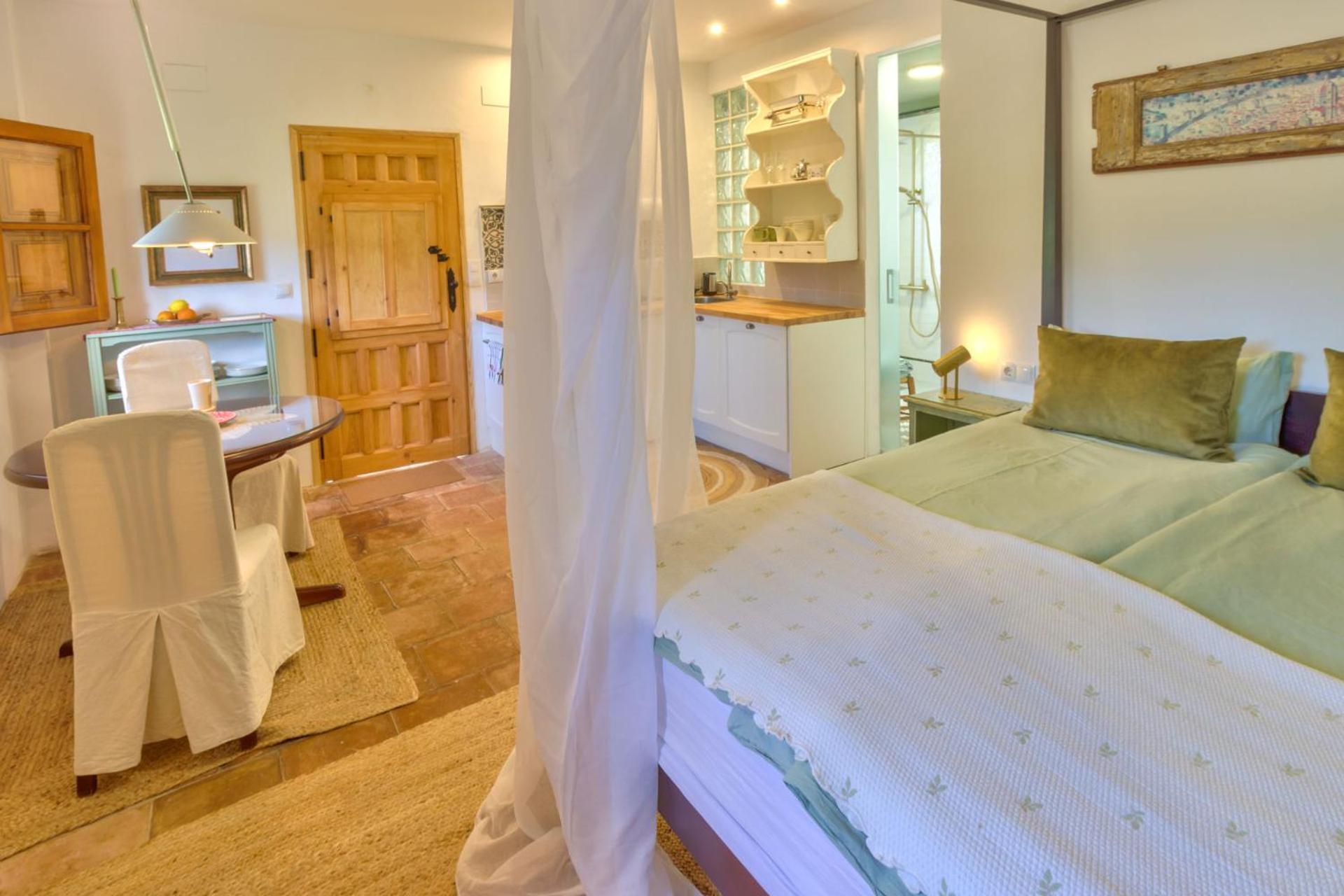 Cortijo El Pino Retreat Bed & Breakfast Albunuelas