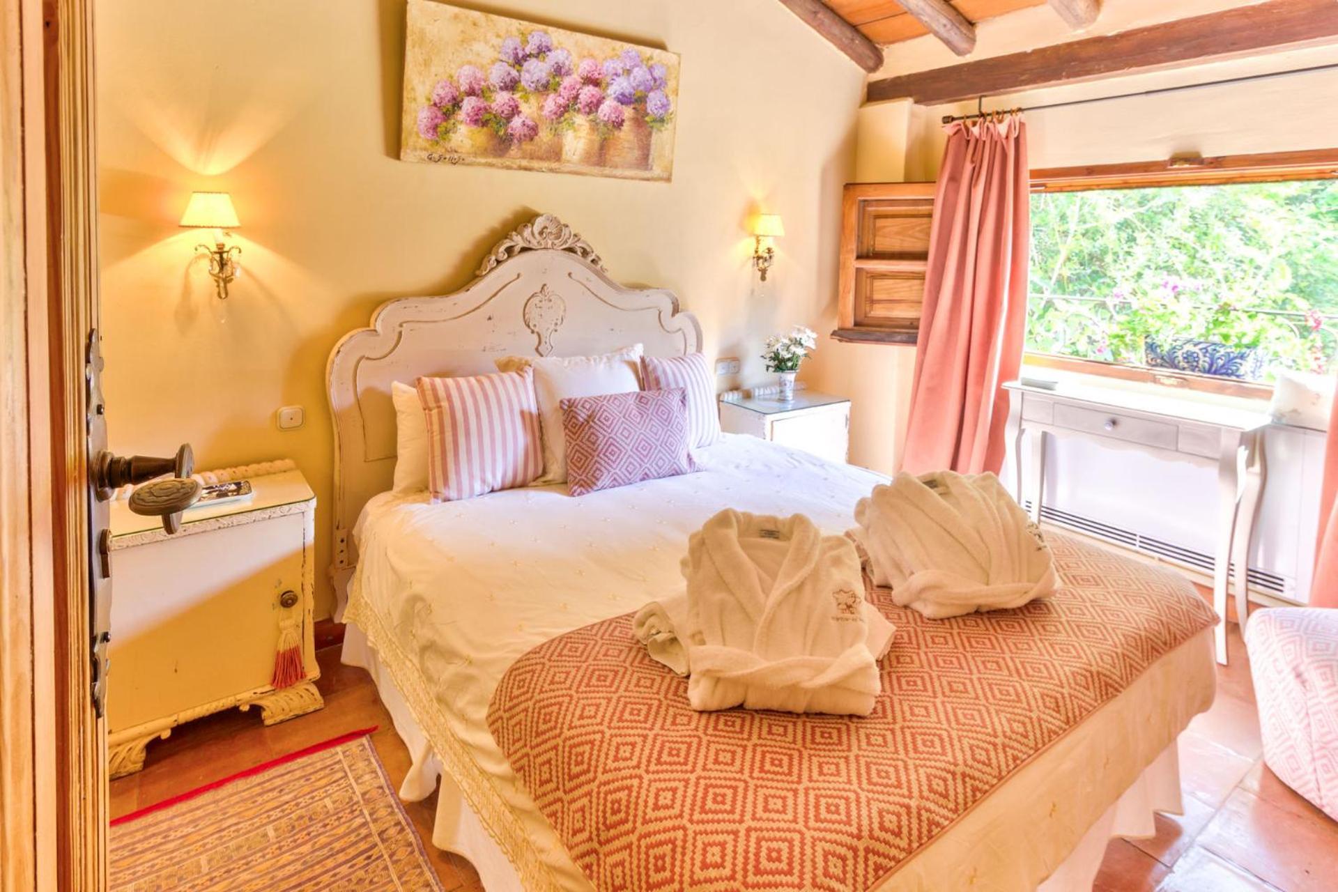 Cortijo El Pino Retreat Albunuelas